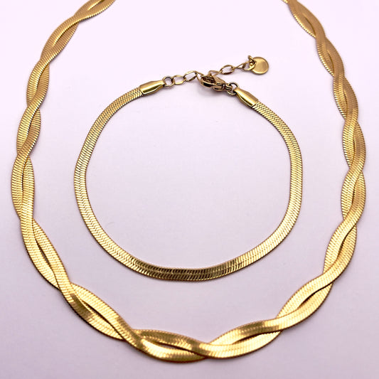 Saro & Siro Gold Necklace and Bracelet Pairing