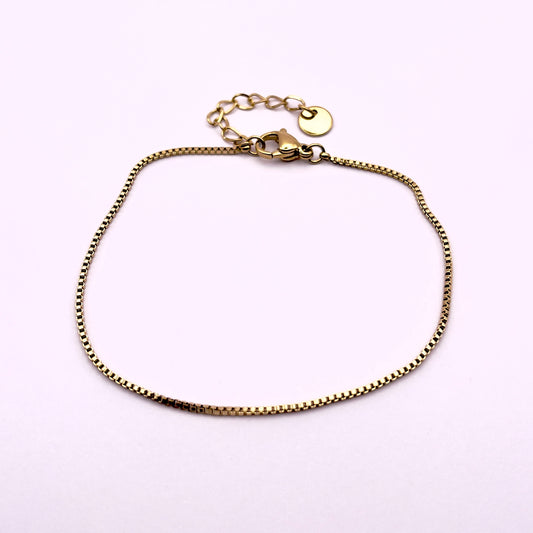 Itri Thin Gold Link Bracelet